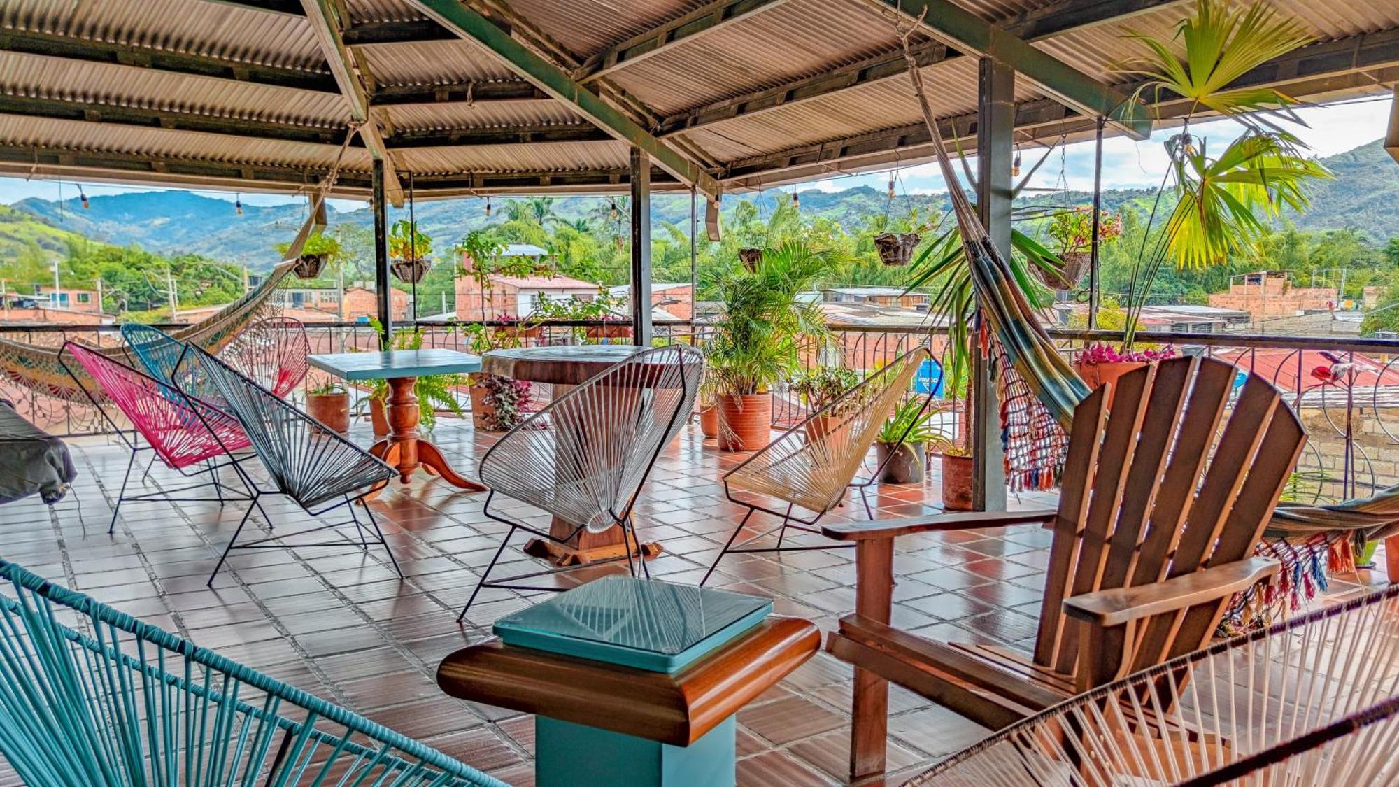 La Rosa Nautica Hostel Guaduas Bagian luar foto
