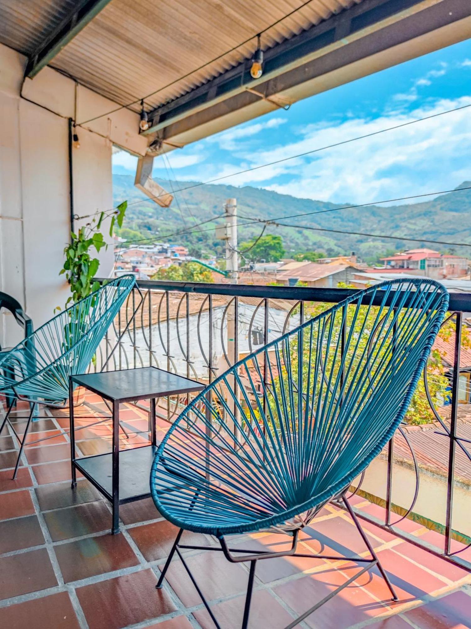 La Rosa Nautica Hostel Guaduas Bagian luar foto