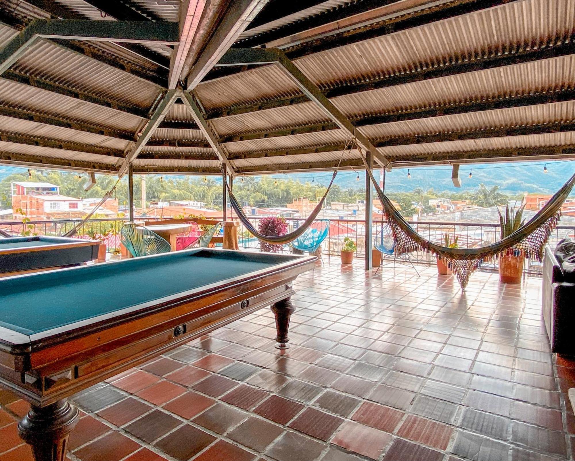 La Rosa Nautica Hostel Guaduas Bagian luar foto