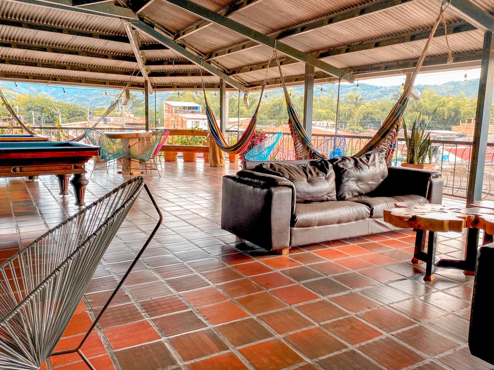 La Rosa Nautica Hostel Guaduas Bagian luar foto