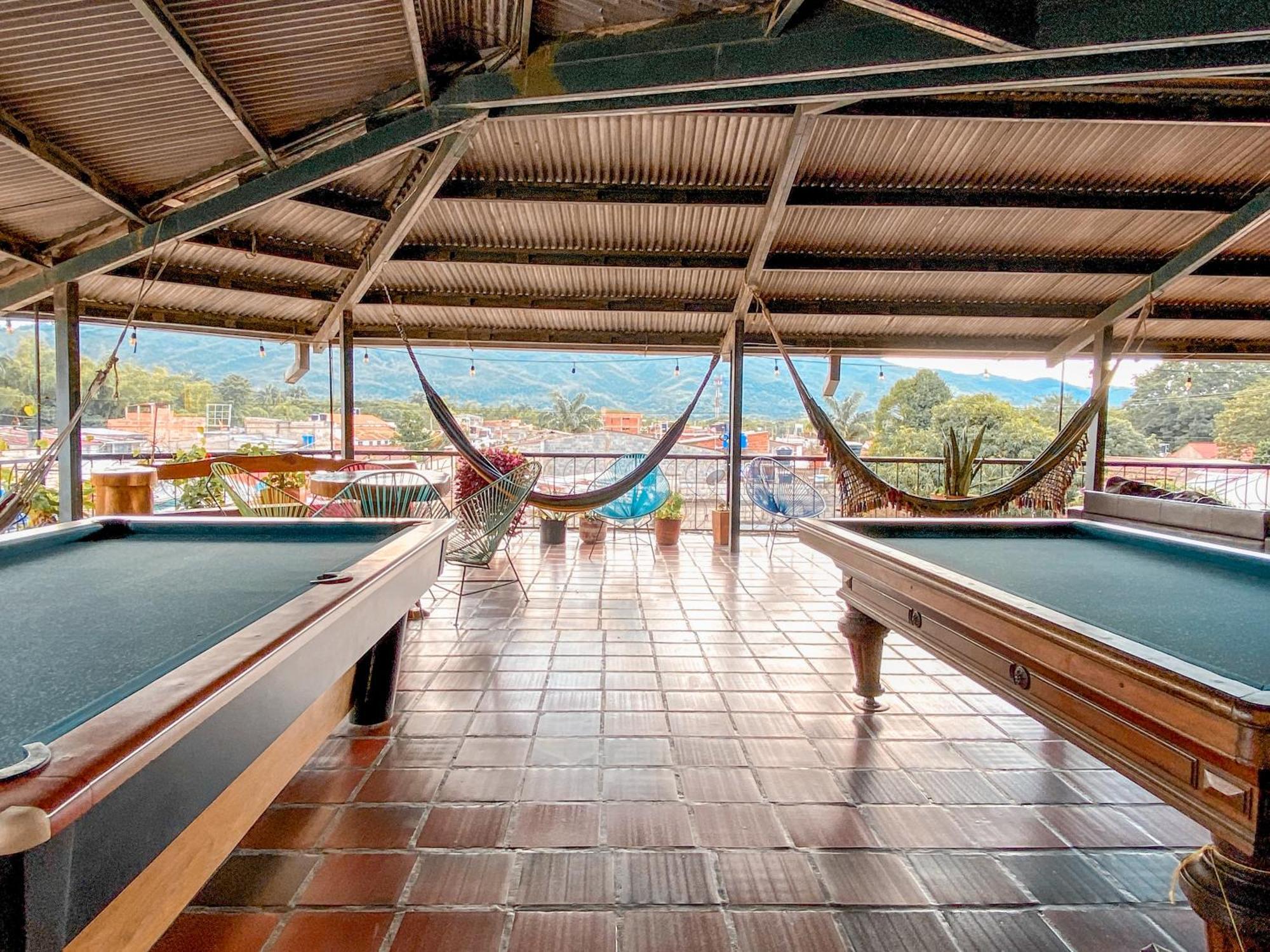 La Rosa Nautica Hostel Guaduas Bagian luar foto